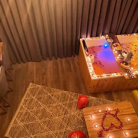 Agaran Wooden 2 Chalet *